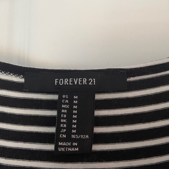 Striped Crop Top - Picture 2 of 2